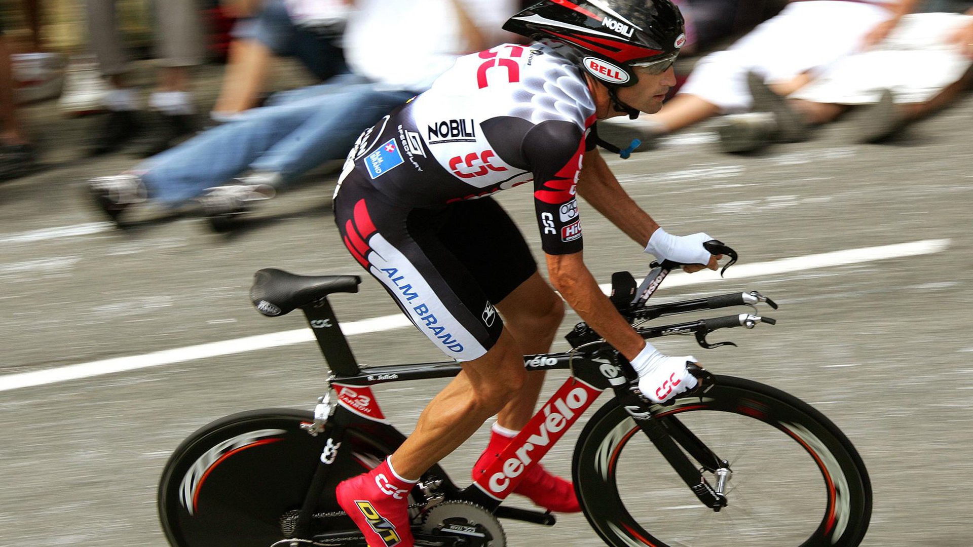 中国体操名将复出征战2026年世锦赛 成为体坛焦点